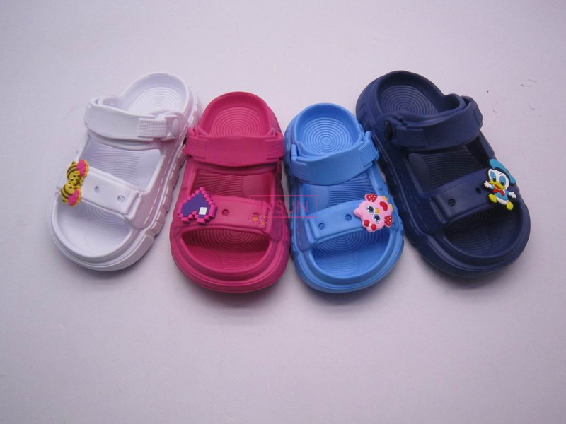 INJECTION SLIDE CHLID SLIPPERS