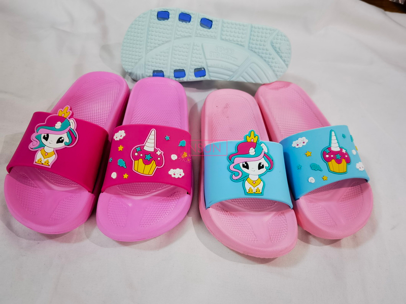 INJECTION CHILD SLIPPERS