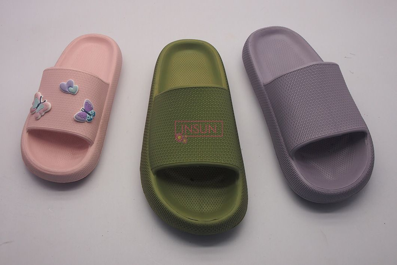 INJECTION SLIDE SLIPPERS