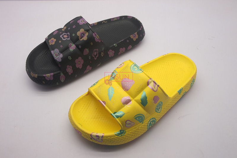 INJECTION SLIDE SLIPPERS