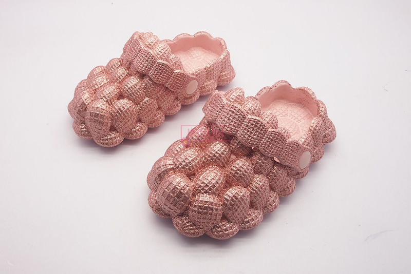 CLOGS