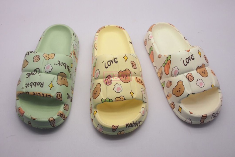INJECTION SLIDE SLIPPERS