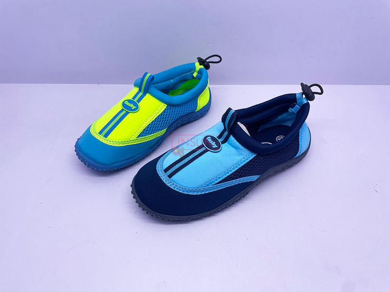 AQUA SHOES