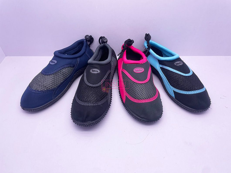 AQUA SHOES