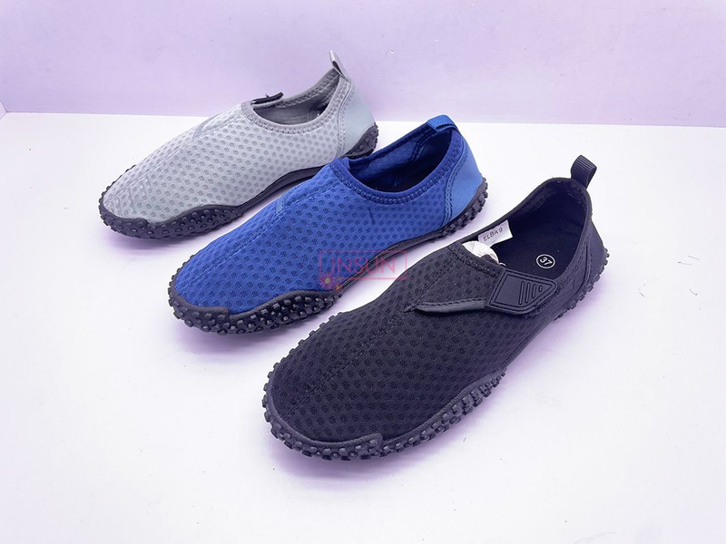 AQUA SHOES