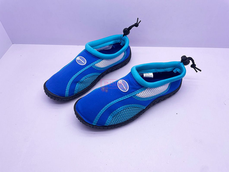 AQUA SHOES