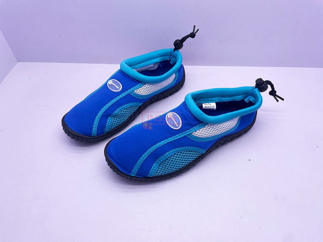 AQUA SHOES