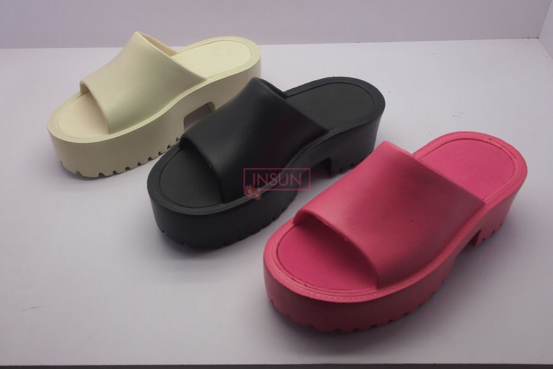 INJECTION SLIDE SLIPPERS