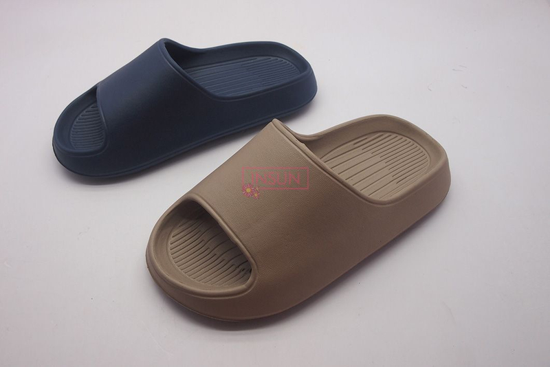 INJECTION SLIDE SLIPPERS
