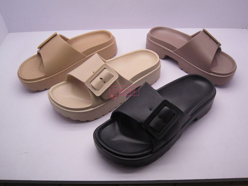 INJECTION SLIDE SLIPPERS