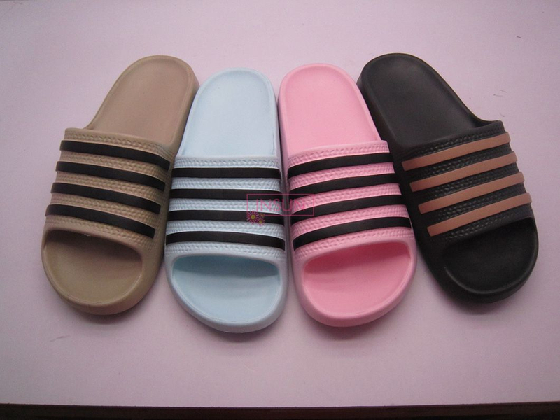 INJECTION SLIDE SLIPPERS