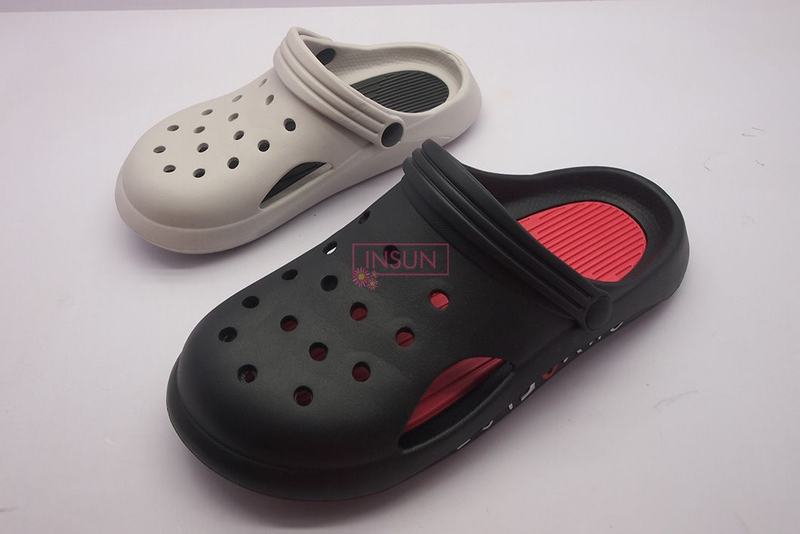 MEN CLOGS