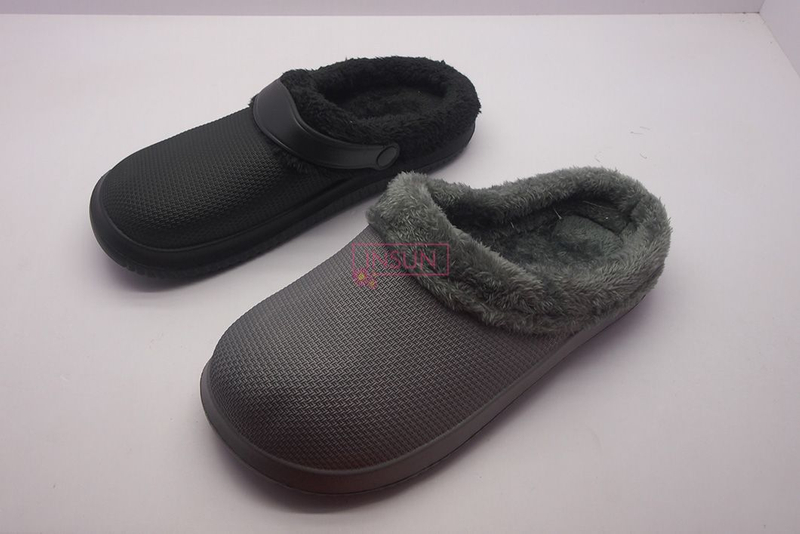 MEN CLOGS