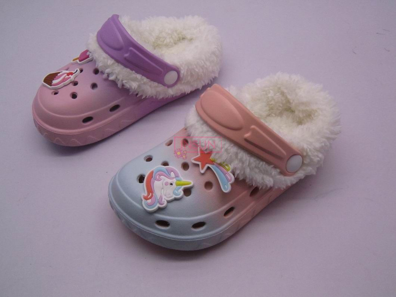 CHILD CLOG
