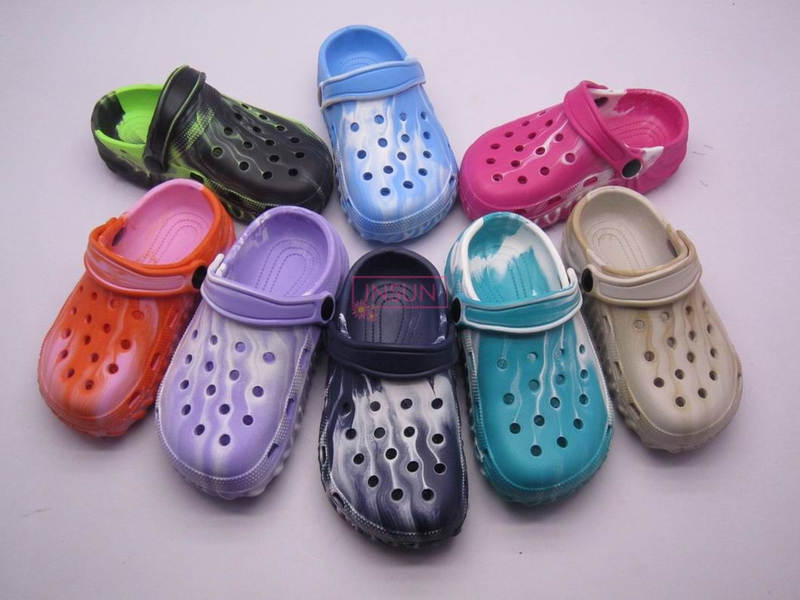 CHILD CLOG