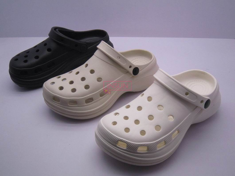 WOMEN CLOG