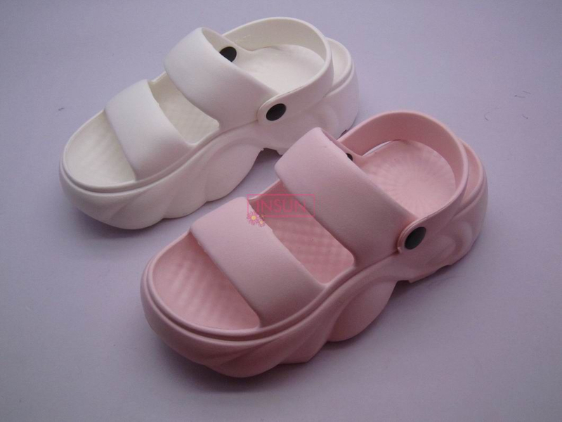 WOMEN CLOG