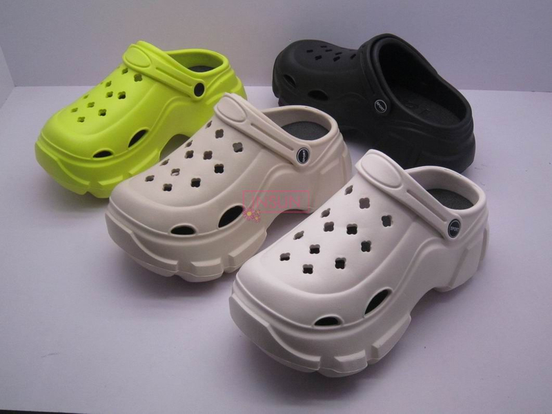 WOMEN CLOG