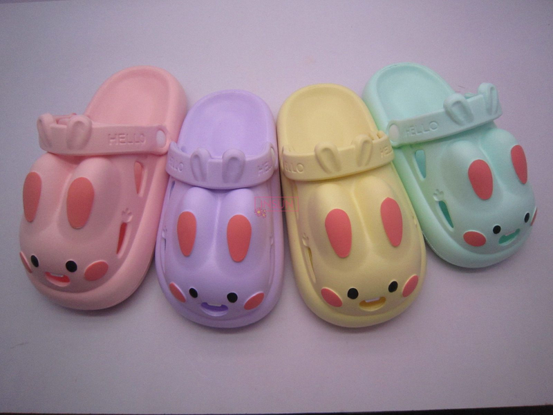 CHILD CLOG