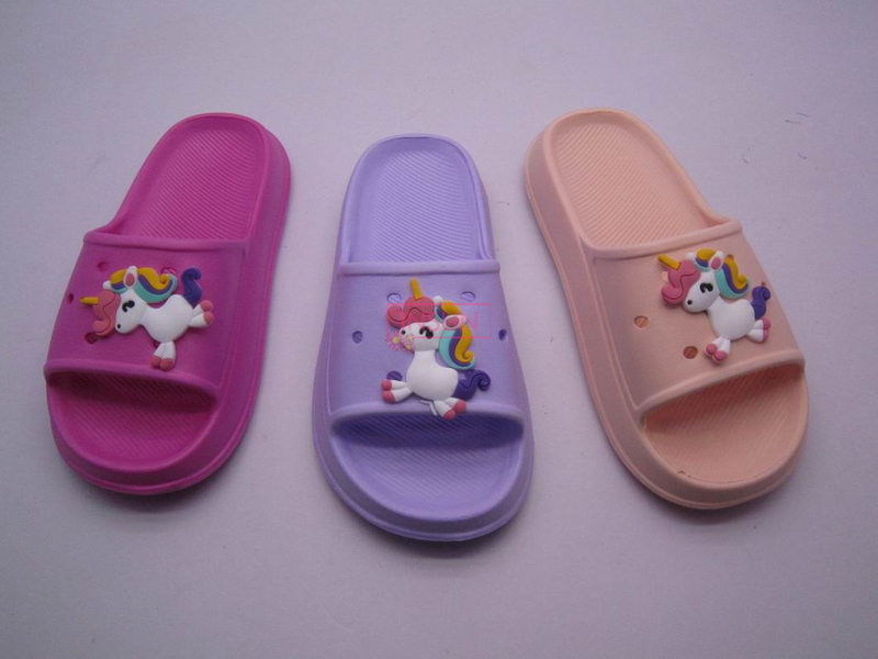INJECTION SLIDE CHLID SLIPPERS