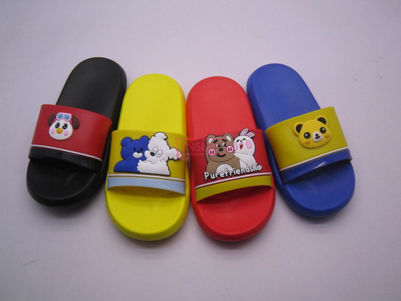INJECTION SLIDE CHLID SLIPPERS