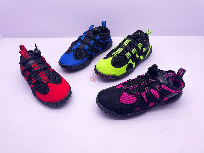 AQUA SHOES