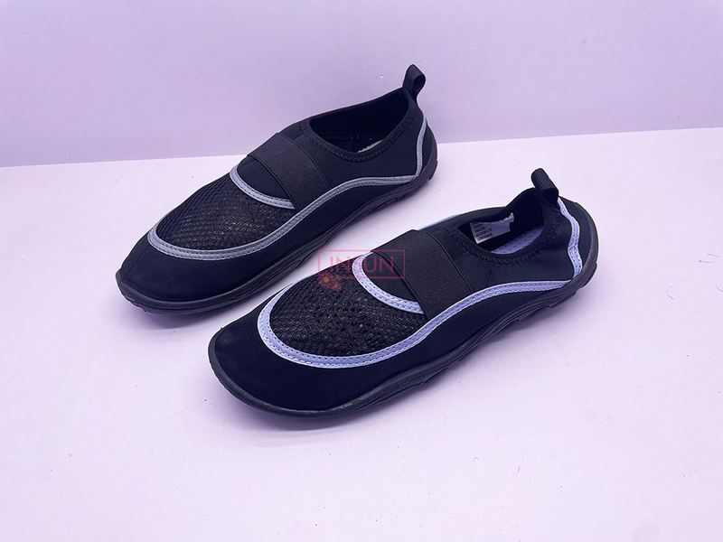 AQUA SHOES