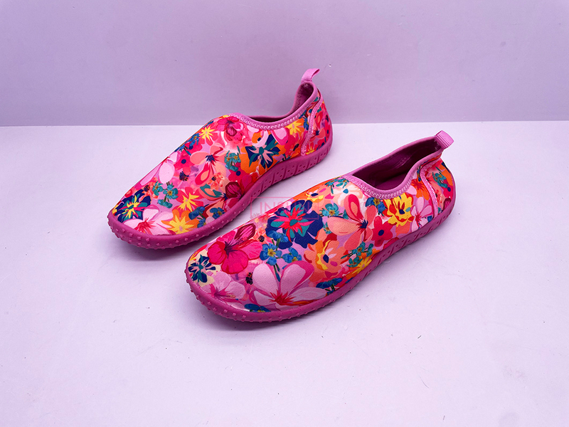 AQUA SHOES