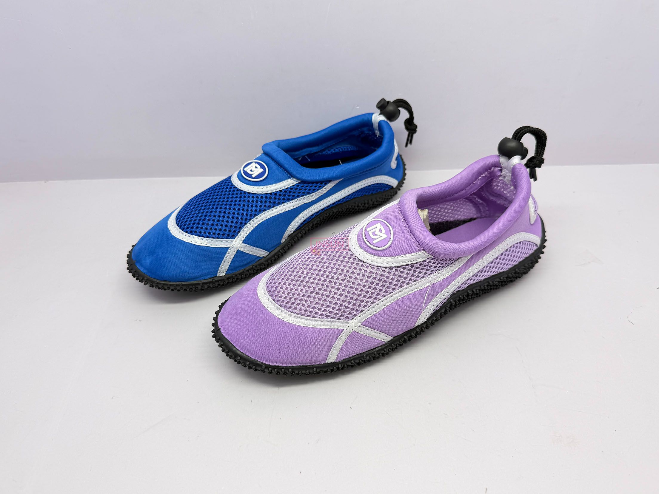 AQUA SHOES