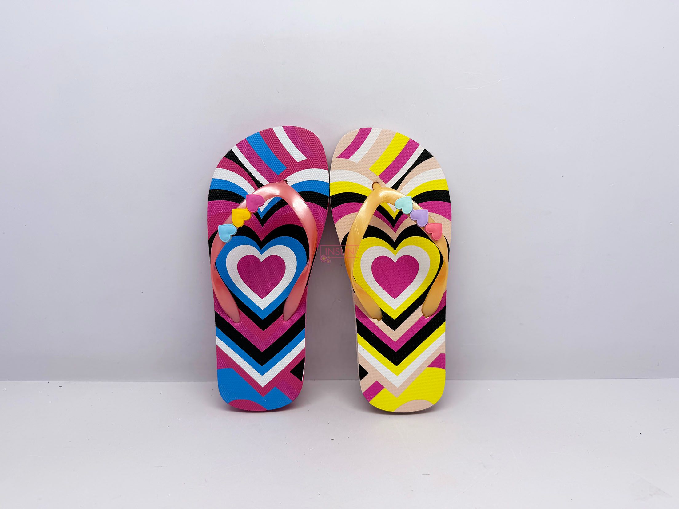 FLIP FLOPS