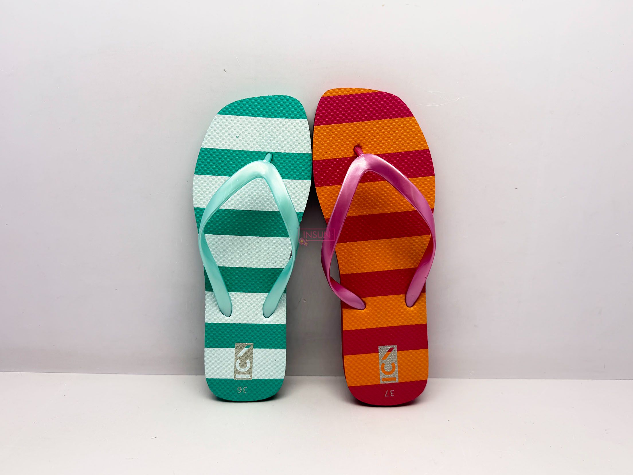 FLIP FLOPS