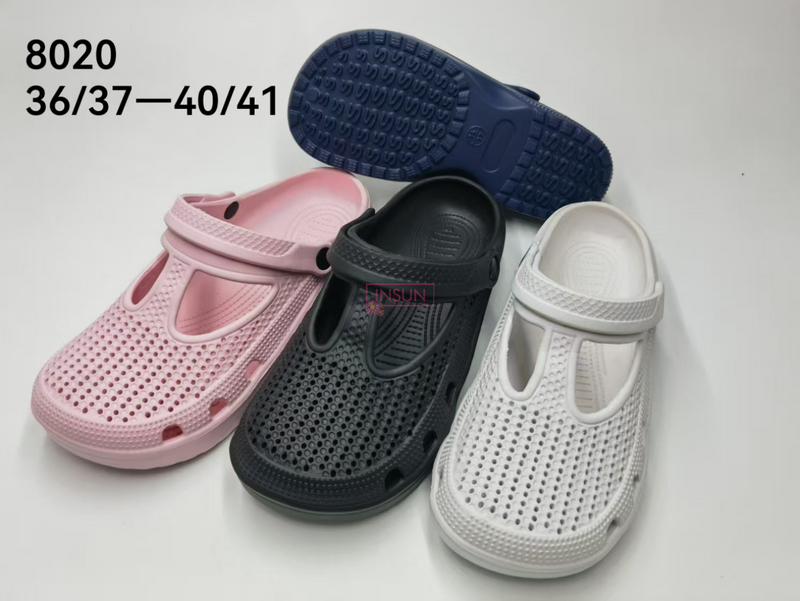 WOMAN CLOGS