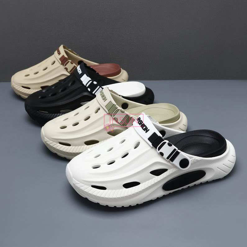 MEN CLOGS