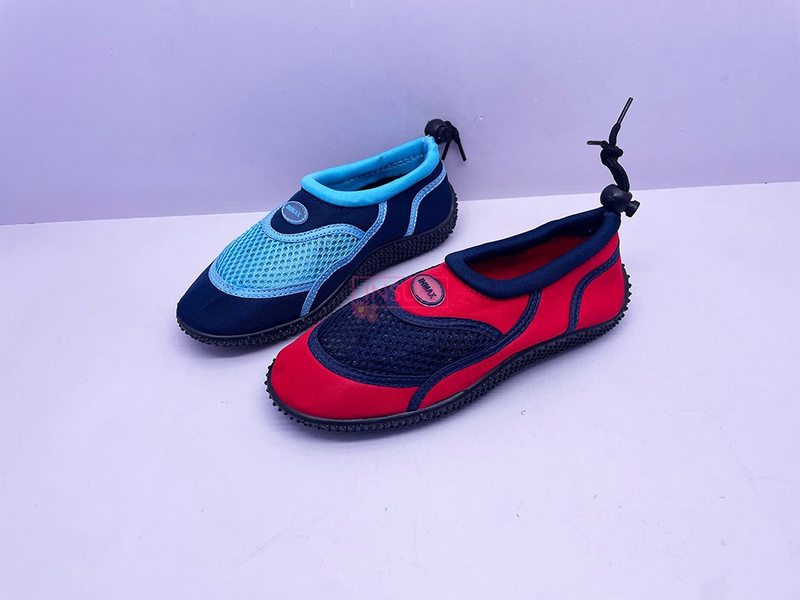 AQUA SHOES