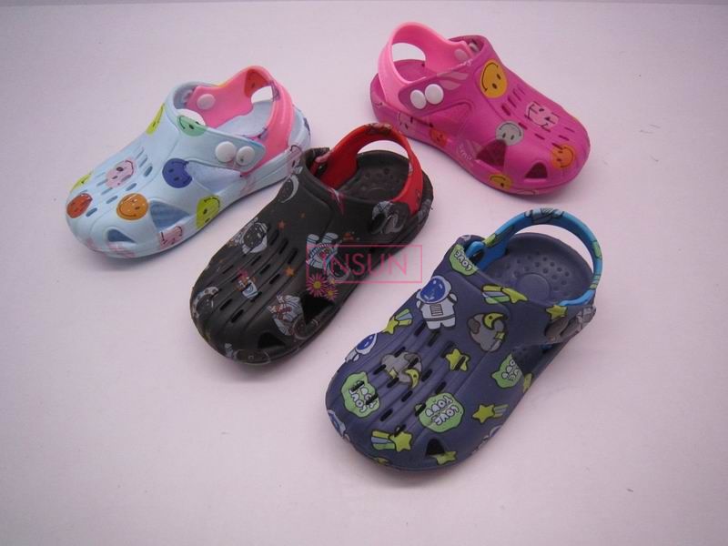 CHILD CLOGS