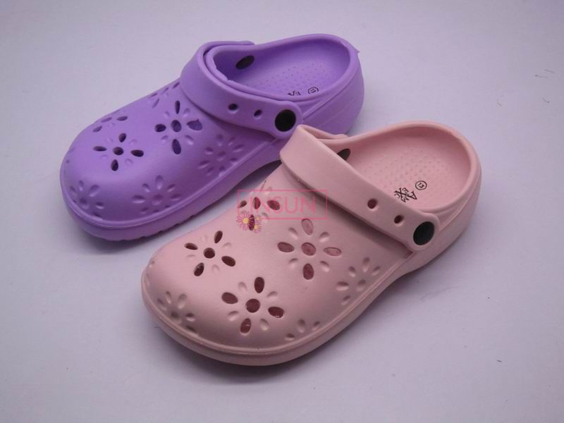 CHILD CLOGS