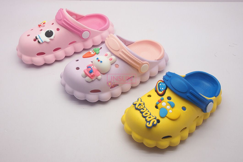 CLOGS