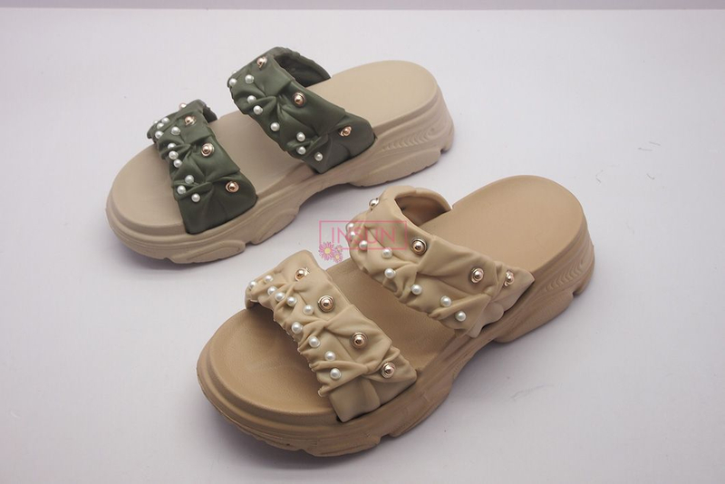 INJECTION SLIDE SLIPPERS