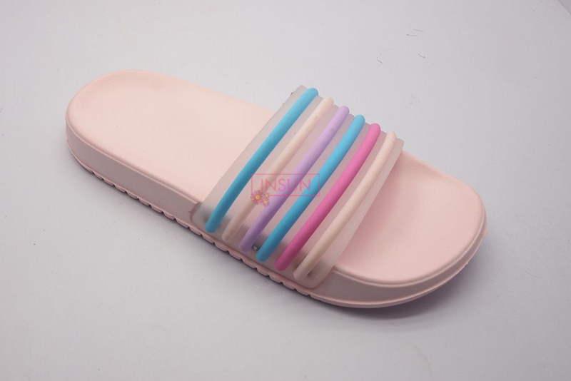 INJECTION SLIDE SLIPPERS