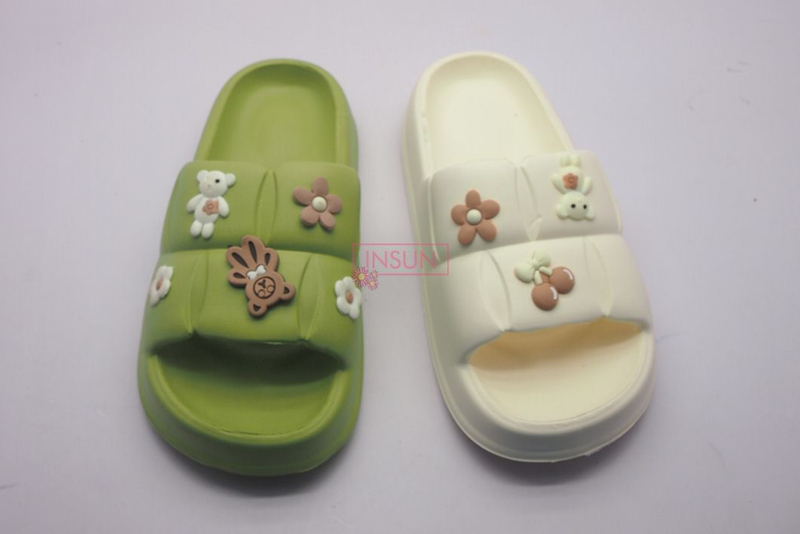 INJECTION SLIDE SLIPPERS