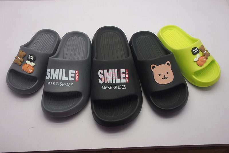 INJECTION SLIDE SLIPPERS