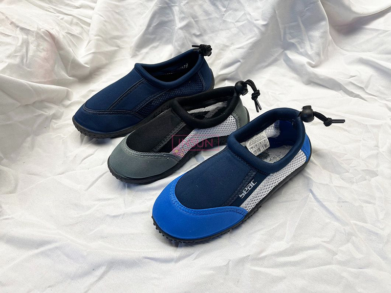 AQUA SHOES