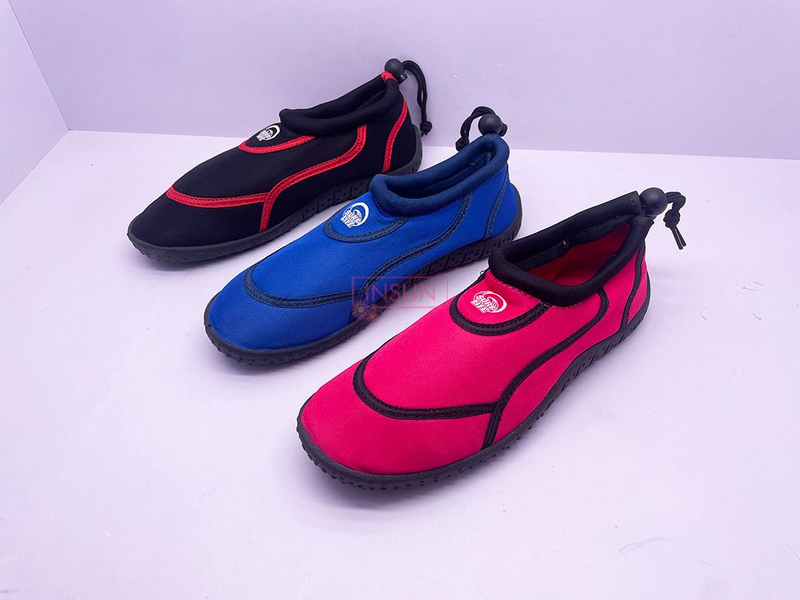 AQUA SHOES