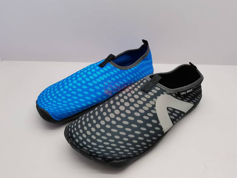 AQUA SHOES