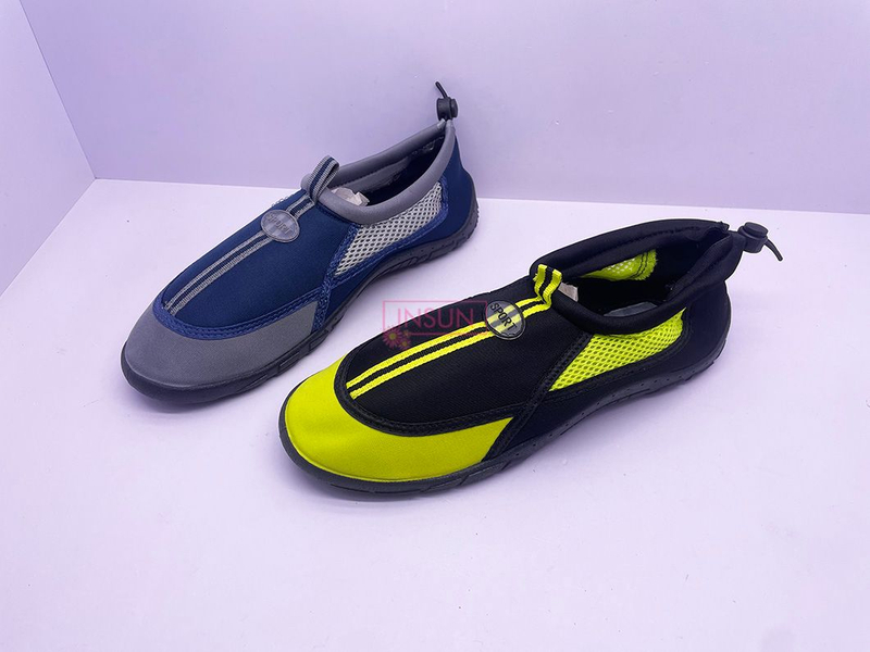 AQUA SHOES
