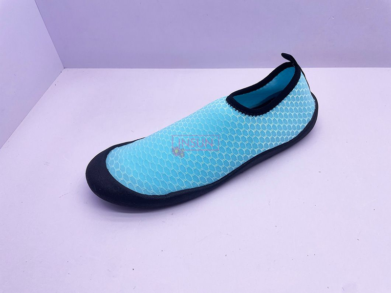 AQUA SHOES