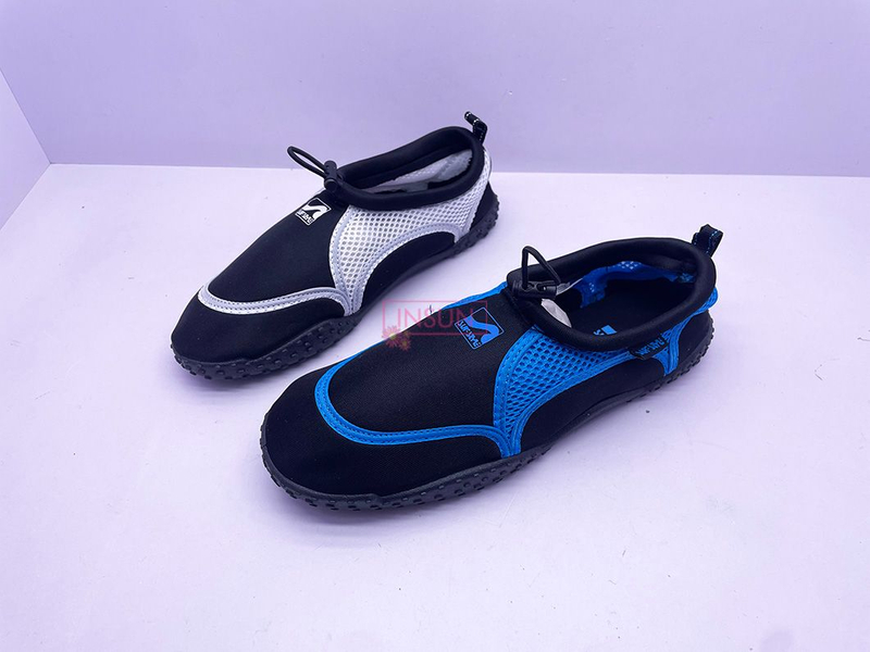 AQUA SHOES