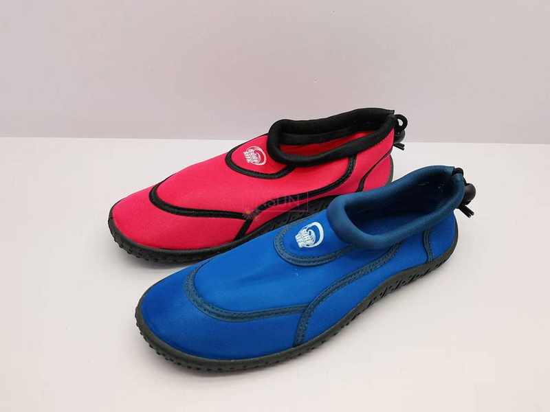 AQUA SHOES