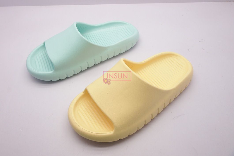 INJECTION SLIDE SLIPPERS