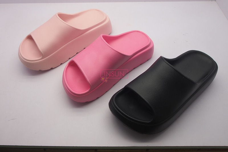 INJECTION SLIDE SLIPPERS
